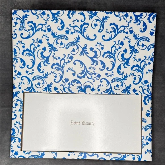 Seint Beauty Blue Floral 27 Palette — Blue Shades Collection - Picture 5 of 6